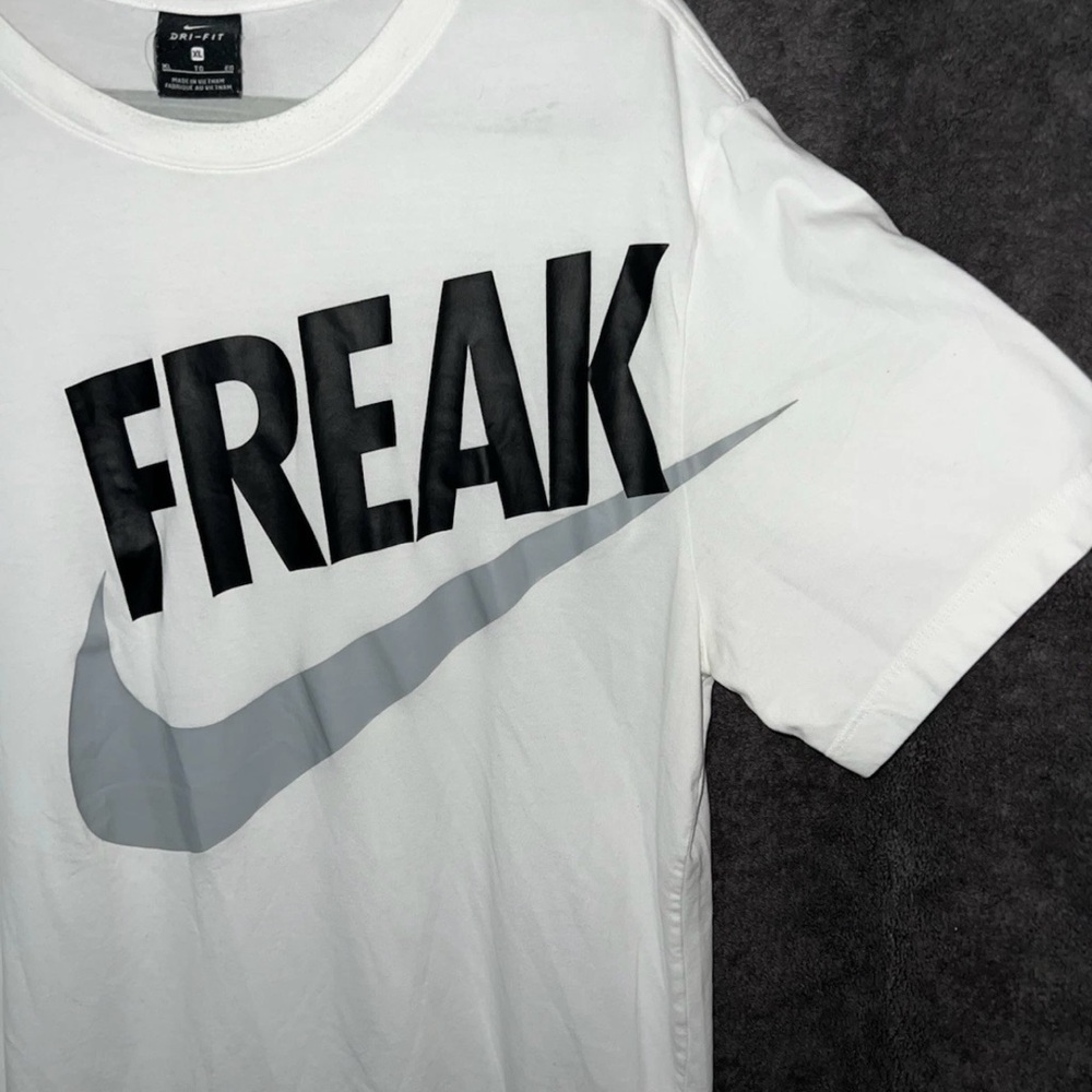 Nike Dri-FIT XL Shirt in White